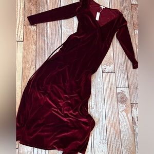 BALTIC BØRN crimson velvet dress, size Medium NWT